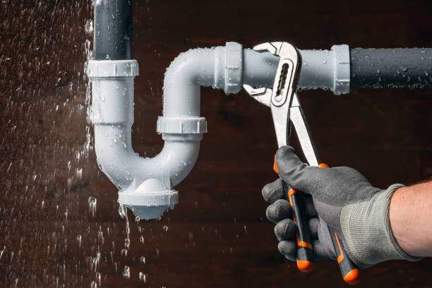 Professional Drain Cleaning technician working in Bristolville, OH